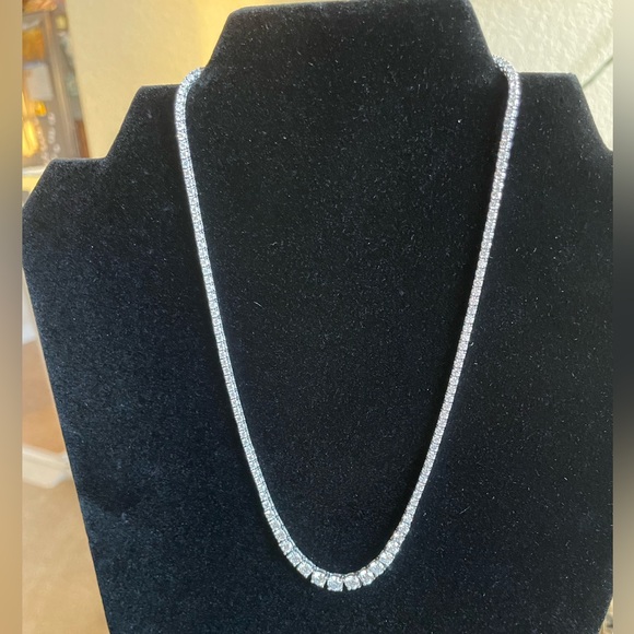 8.72 ct Diamond Tennis Riviera Necklace in 18k White Gold - Picture 3 of 7